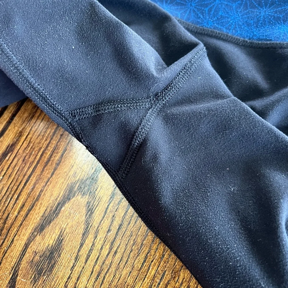 Lululemon Reversible Cropped Leggings Women’s Size 8 Gym Running Workout Active